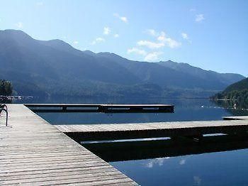 Cabins And Campground At Cultus Lake Park Hotel Chilliwack Zewnętrze zdjęcie